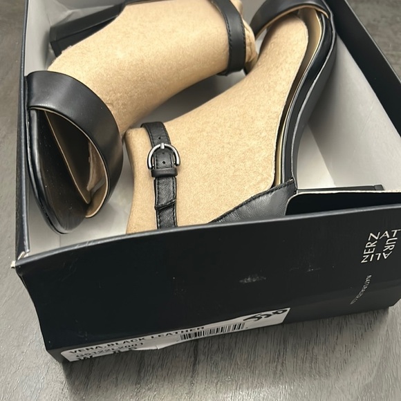 NATURALIZER Vera Ankle Strap Sandals (WIDE) - Picture 2 of 12